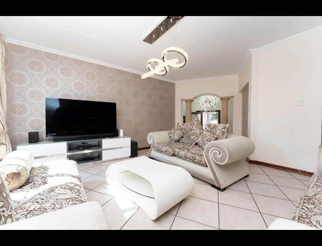 3 BEDROOM TOWNHOUSE FOR SALE IN CRAIGAVON